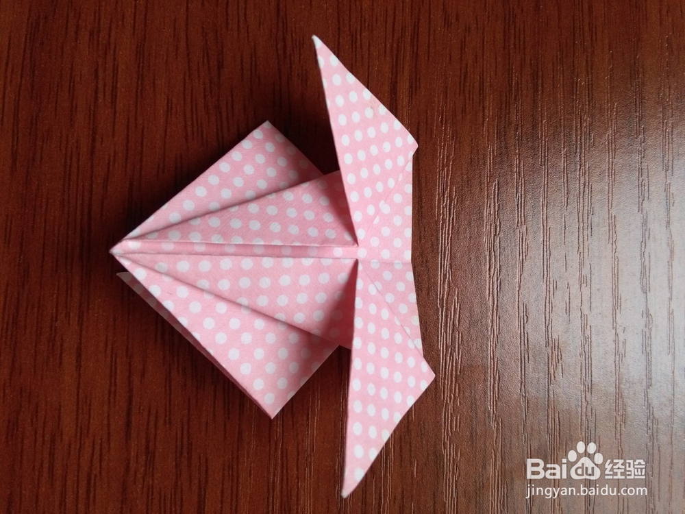 手工折出立体小兔子