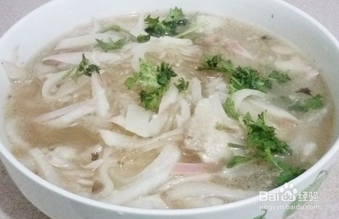 煲骨头汤的做法