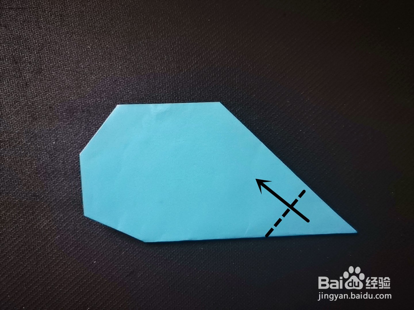 如何用彩色纸折一条鲸(1)