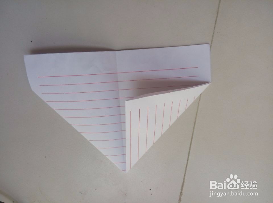 饭桌上的小垃圾桶