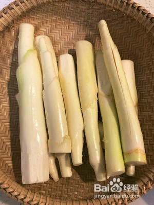 茭白炒牛肉的做法