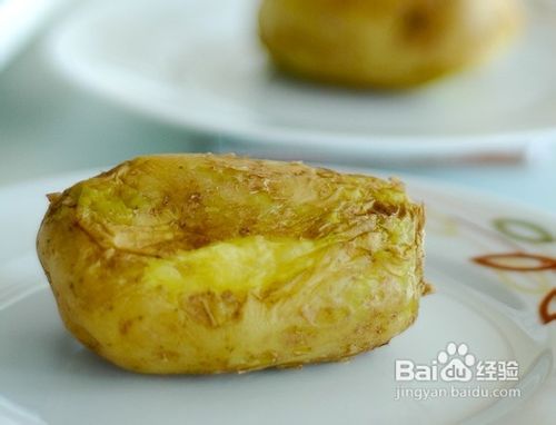 如何在微波炉烤土豆