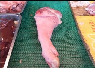 如何选购生鲜猪脚?