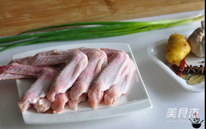 酱焖鸭翅的做法