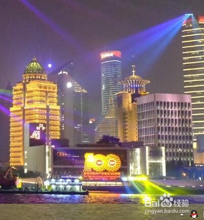 在小象壁纸程序中如何将壁纸图片设为桌面壁纸