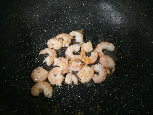 一招教你做滑蛋虾仁