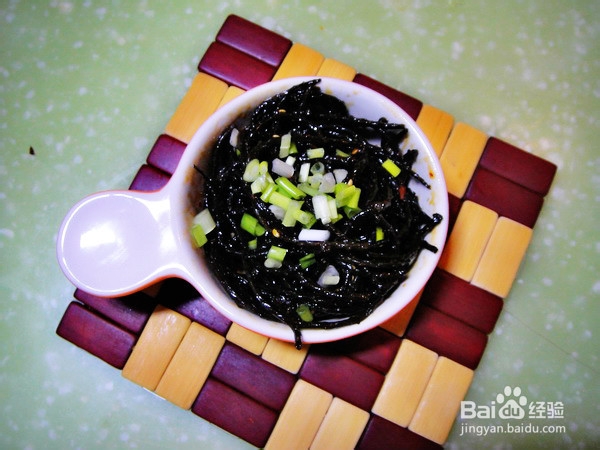 如何凉拌核桃花!