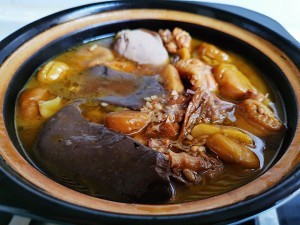 教你怎么做板栗炖土鸡