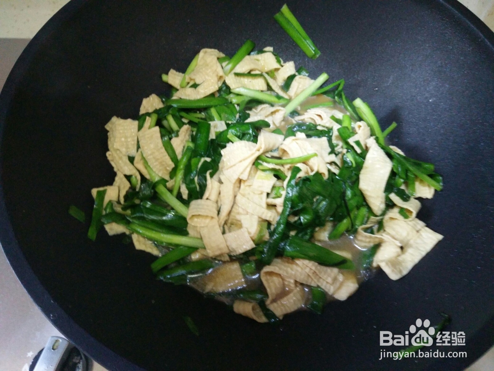 韭菜炒厚豆腐皮怎么做