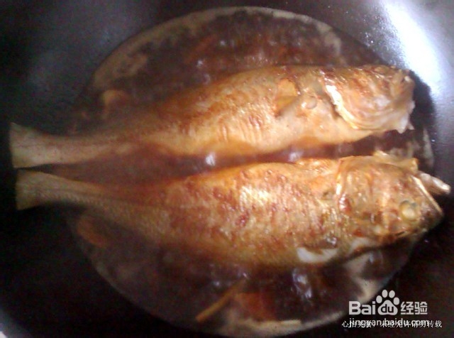 怎样做不破皮的红烧黄鱼