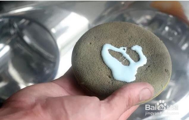 汽车大灯发黄怎么处理