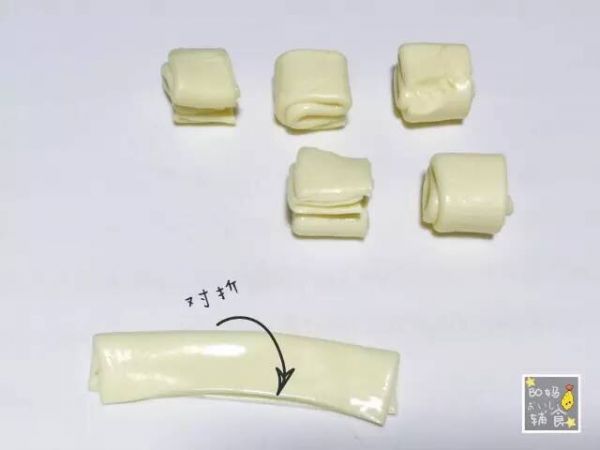 黑芝麻奶酪小餐包