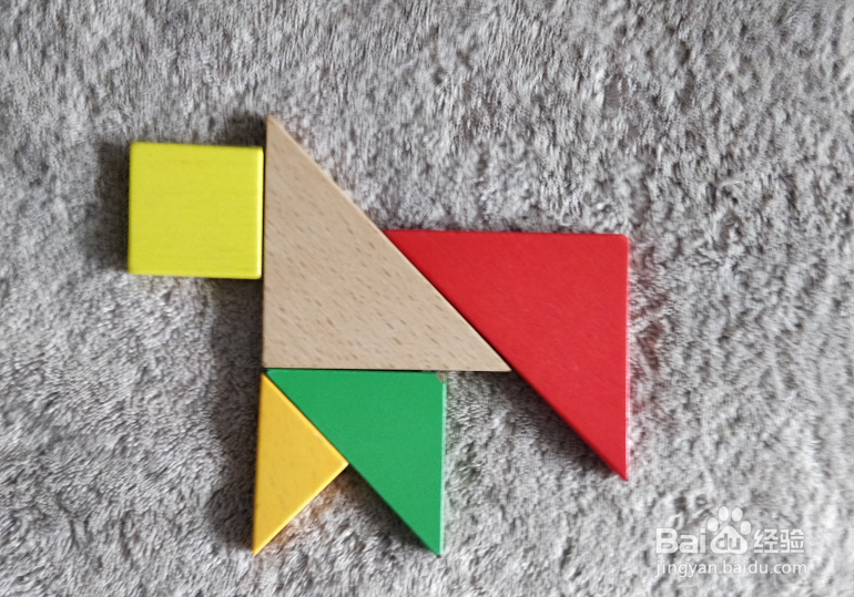 用七巧板怎样拼一只向前行进的猴子