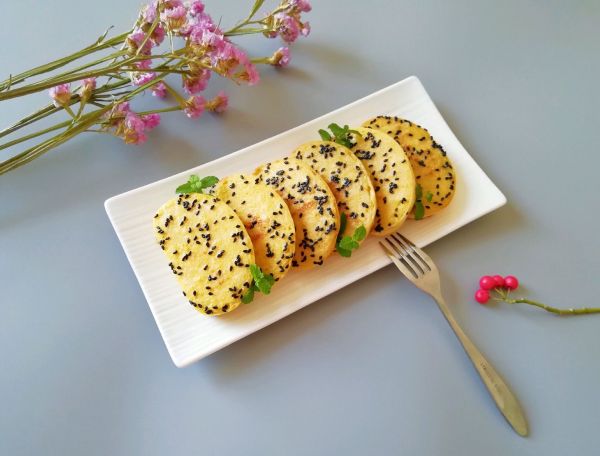 芝麻黄金馒头片