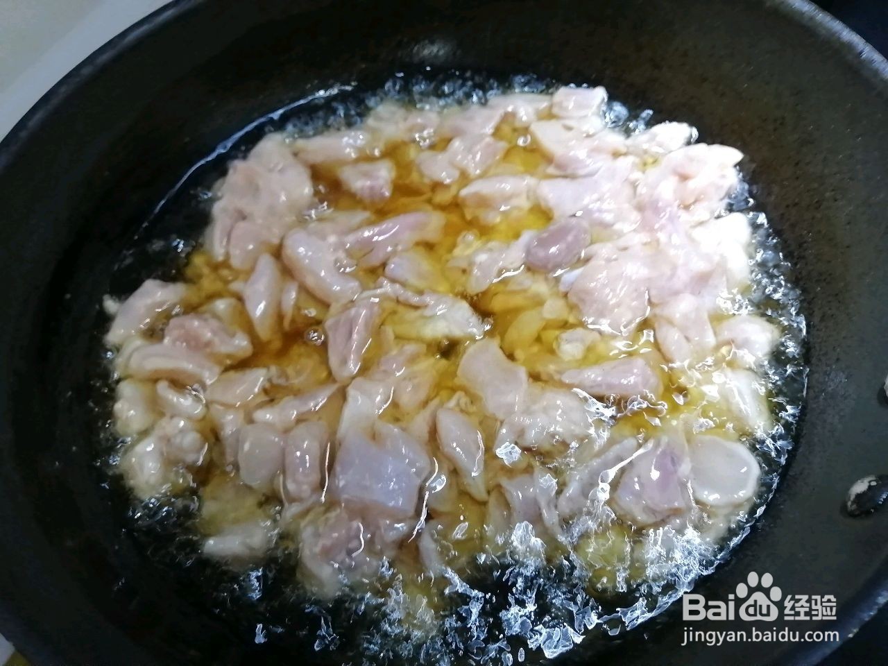 青笋焖兔肉的做法