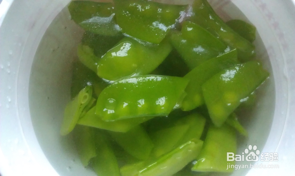 腊味飘香--荷兰豆炒湘西腊肉