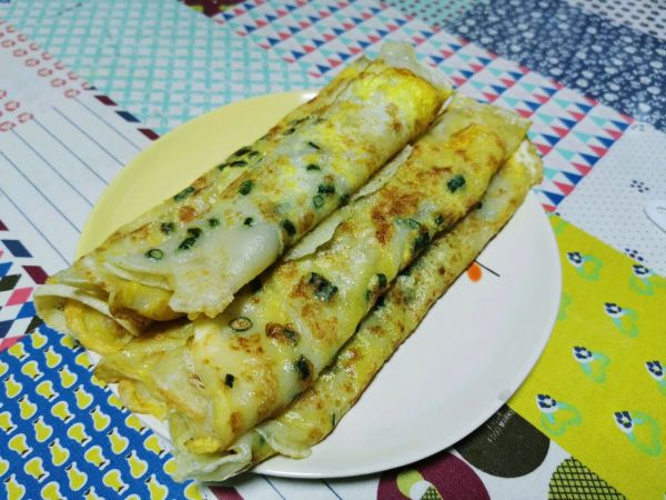 营养早餐鸡蛋葱油煎饼
