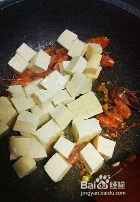 教你制作美味的虾仁豆腐煲