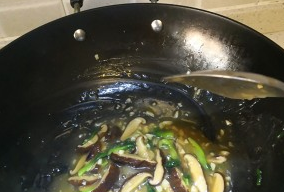 家常香菇炒油菜的做法