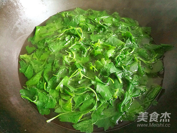 凉拌灰灰菜的做法