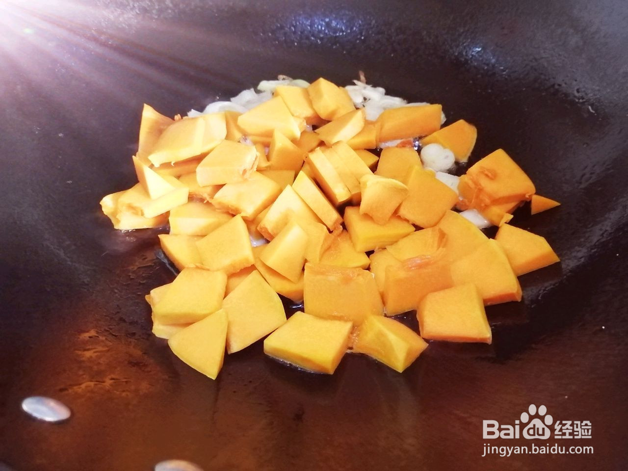 南瓜汤面片的做法