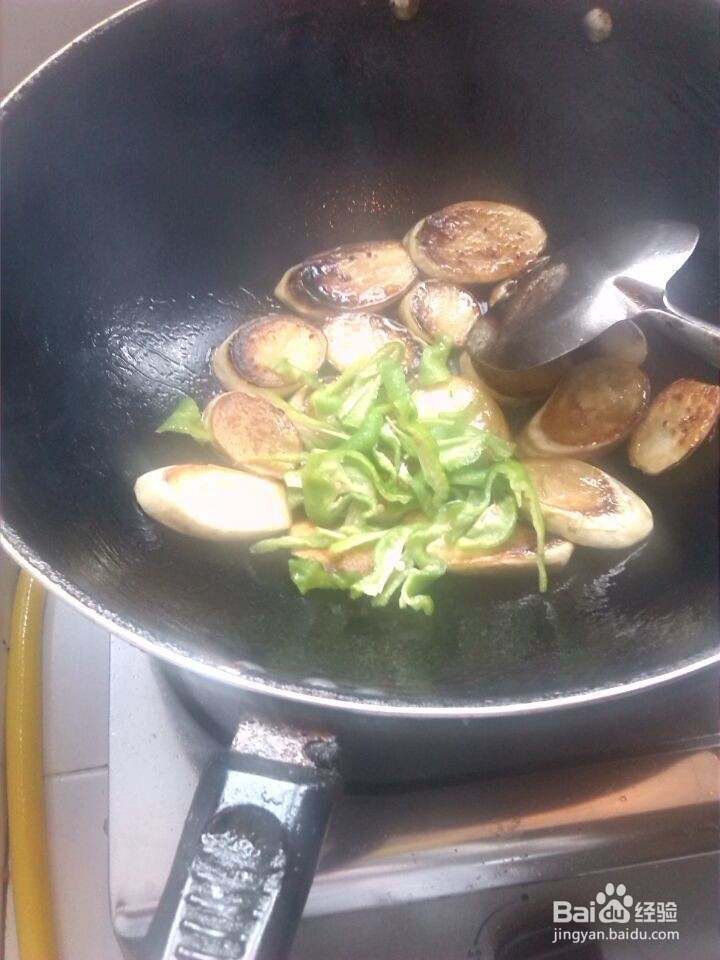 怎样制作油煎白茄？