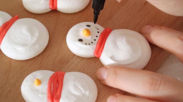 小雪人瑞士蛋白糖