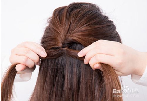 上班就扎半马尾