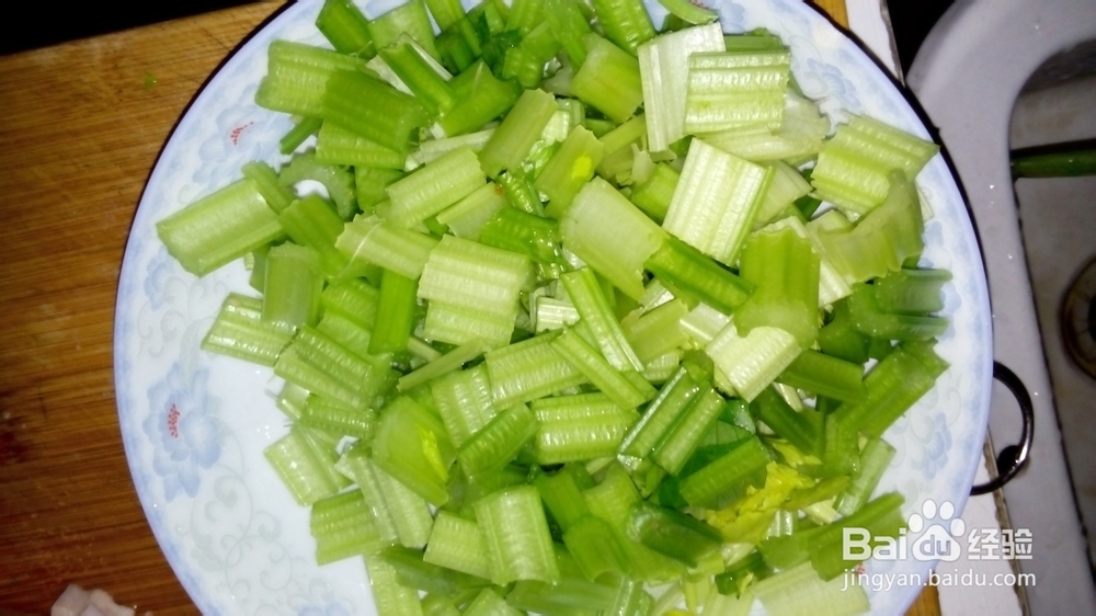 芹菜炒肉怎么做芹菜炒肉怎么做好吃