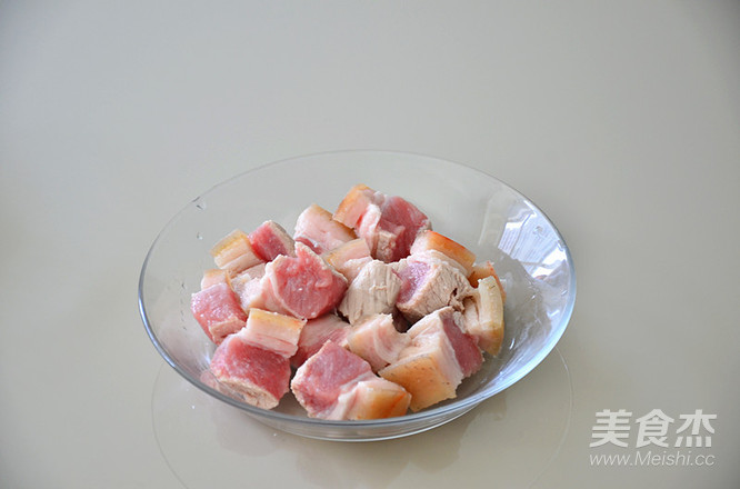 香菇炖肉的做法