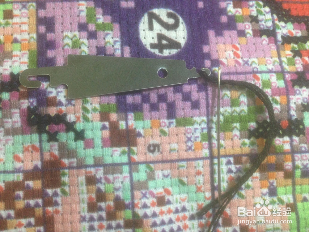 十字绣的穿线器怎么使用?