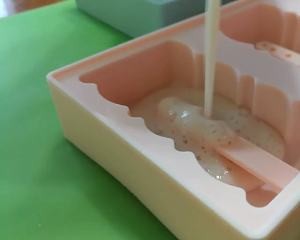 营养价值超高的桃子雪糕
