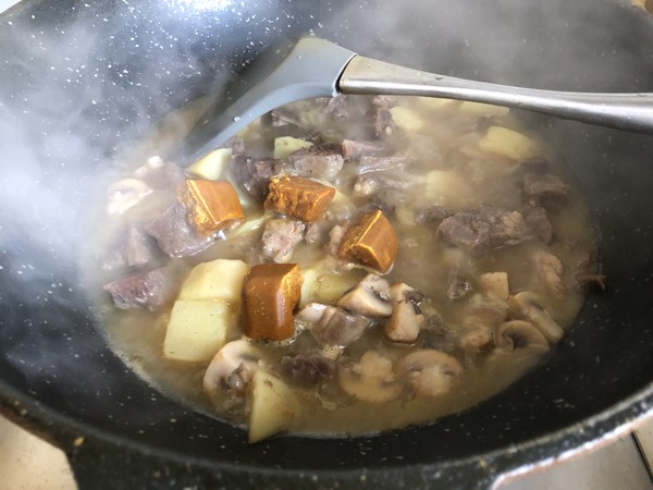 咖喱牛肉土豆的做法是什么