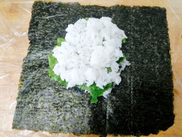 黑椒鸡腿海苔包饭
