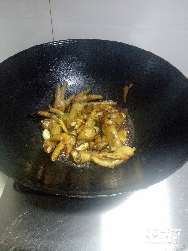 红烧鸡爪的做法