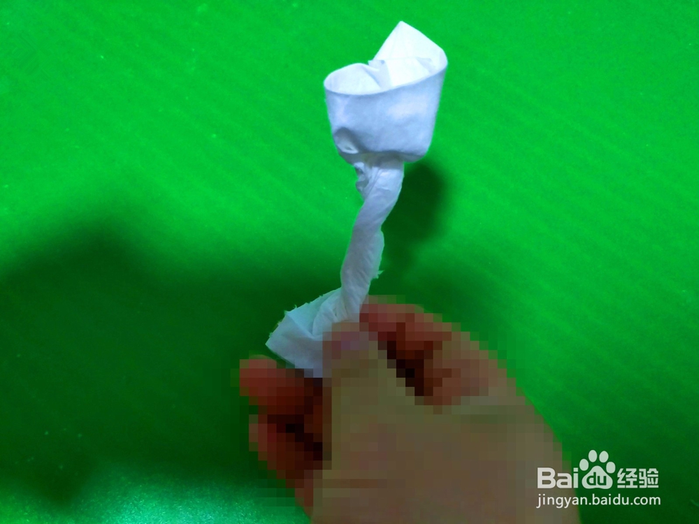 面纸折玫瑰花的步骤图解 怎么用餐巾纸折玫瑰花