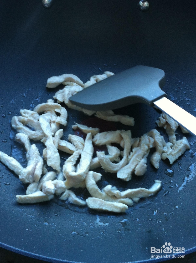 莴苣炒鸡脯肉——既营养又养眼的搭配！