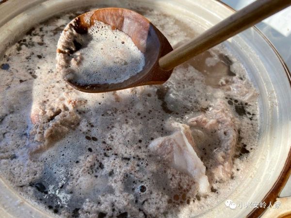 白菜木耳枸杞滋养骨汤