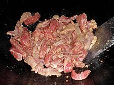 【2011菜展】年菜之十四辣嫩滑的------杭椒耗油牛柳