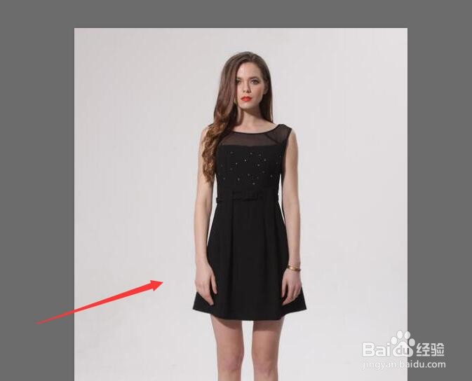 如何用PS抠图换背景？