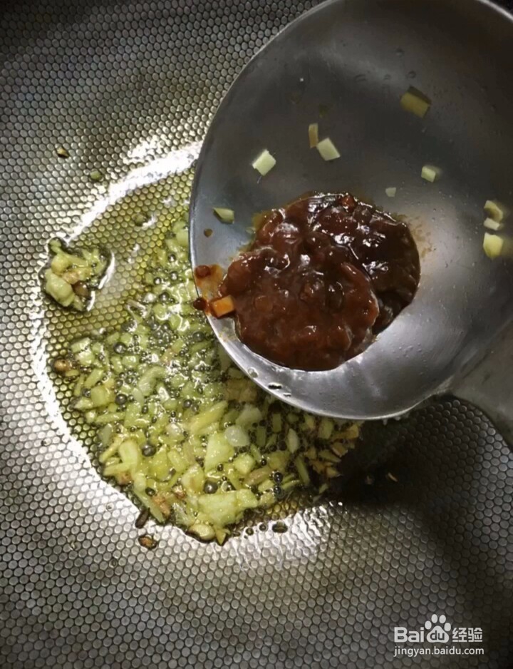 如何制作酱香茄条？