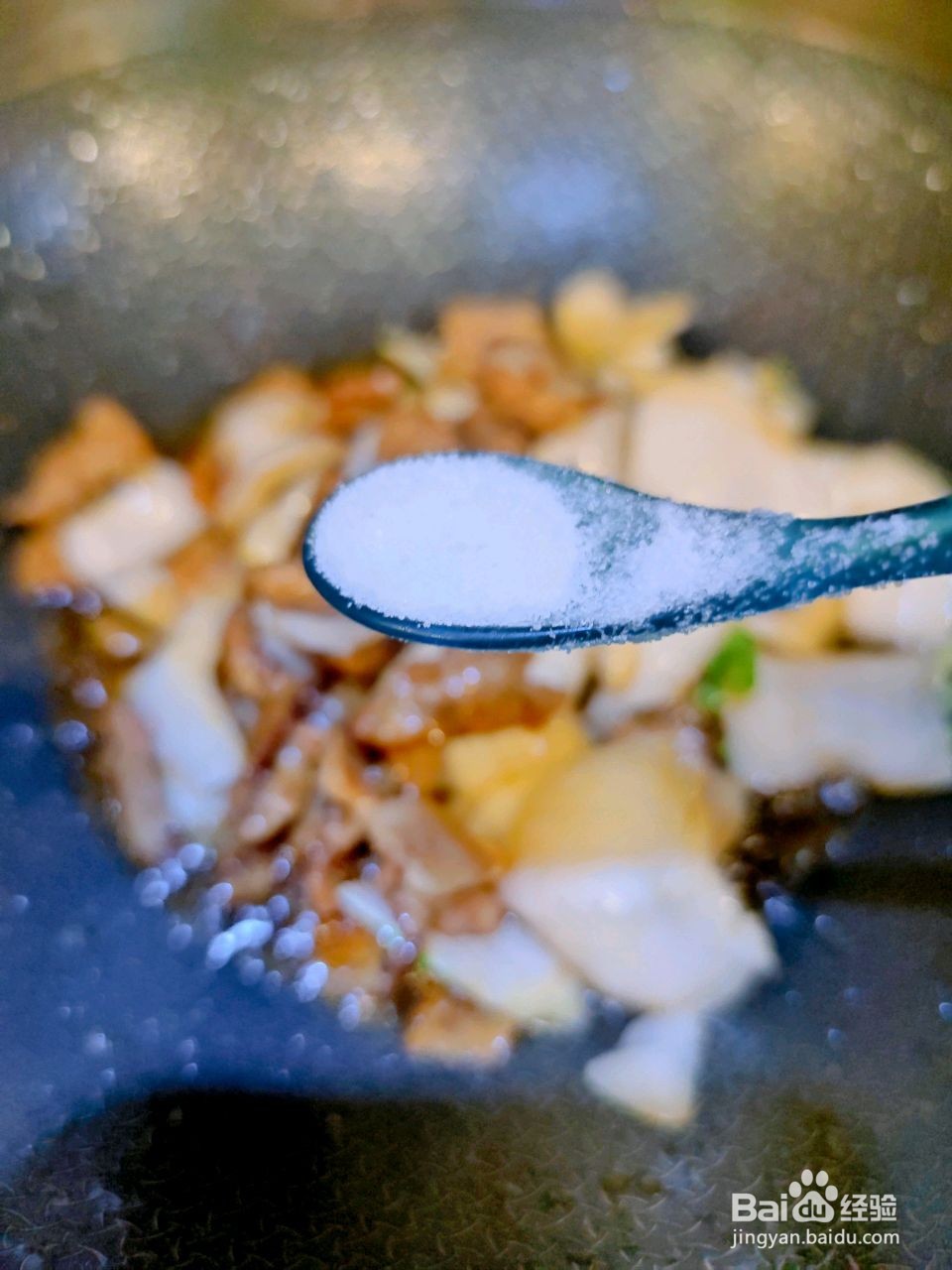 白菜炒年糕的做法