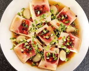火腿蒸豆腐的做法
