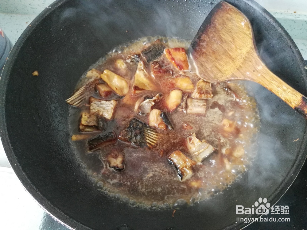 如何烧好吃的红烧腌鱼块？