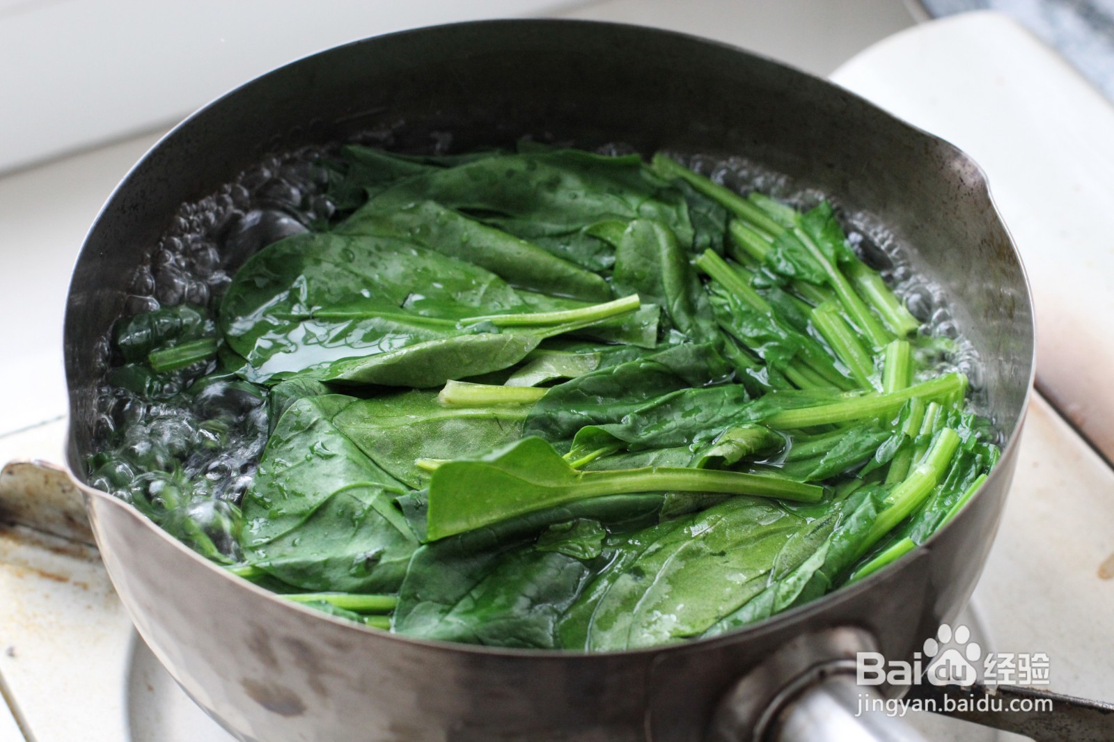 怎么做菠菜蘸汁鸡蛋糕