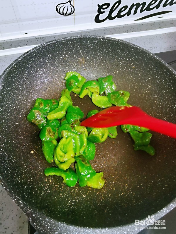 青椒炒鸡蛋制作流程