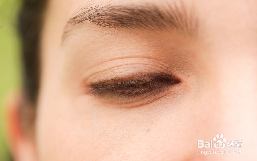 如何睁着眼睛休息?