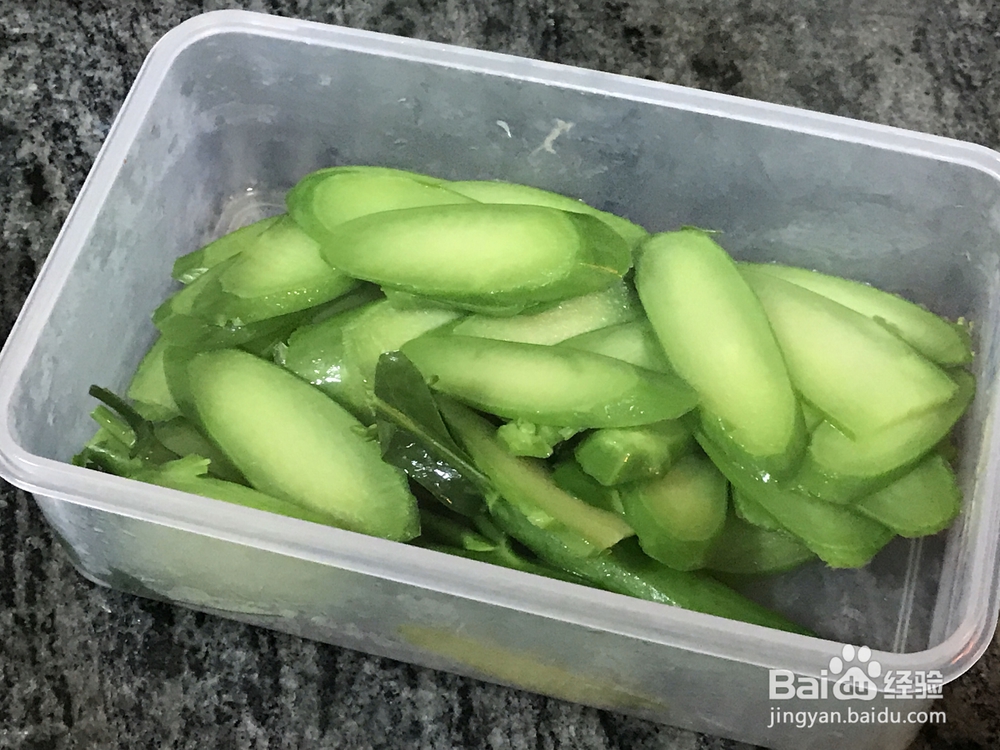 营养美味的腊肠腊肉芥蓝