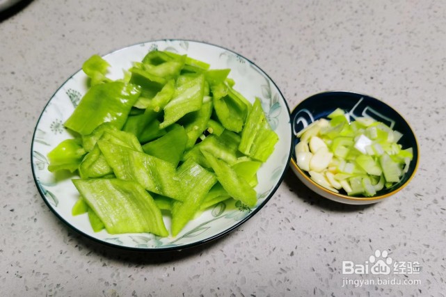 人造肉炒辣椒怎么做