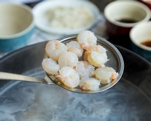 清爽的虾仁拌秋葵怎么做